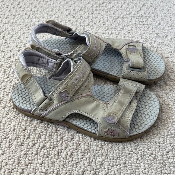 THE NORTH FACE Shoes Girl's Velcro Gray and Purple Sandals Size 3 - Picture 4 of 9